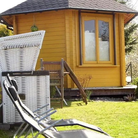 Freistehendes Am Malerischen Nepperminer Mit Terrasse Und Ruderboot * Neppermin