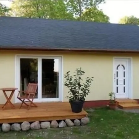 Holiday home Freistehendes Am Malerischen Nepperminer Mit Terrasse Und Ruderboot *